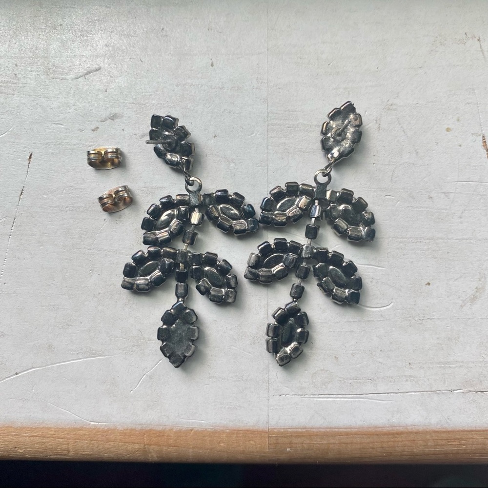 Black crystal vintage earrings - Picture 6 of 8